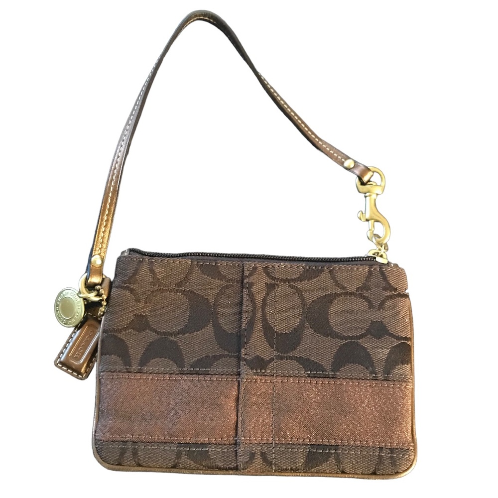 Coach Wristlet. New without Tags
